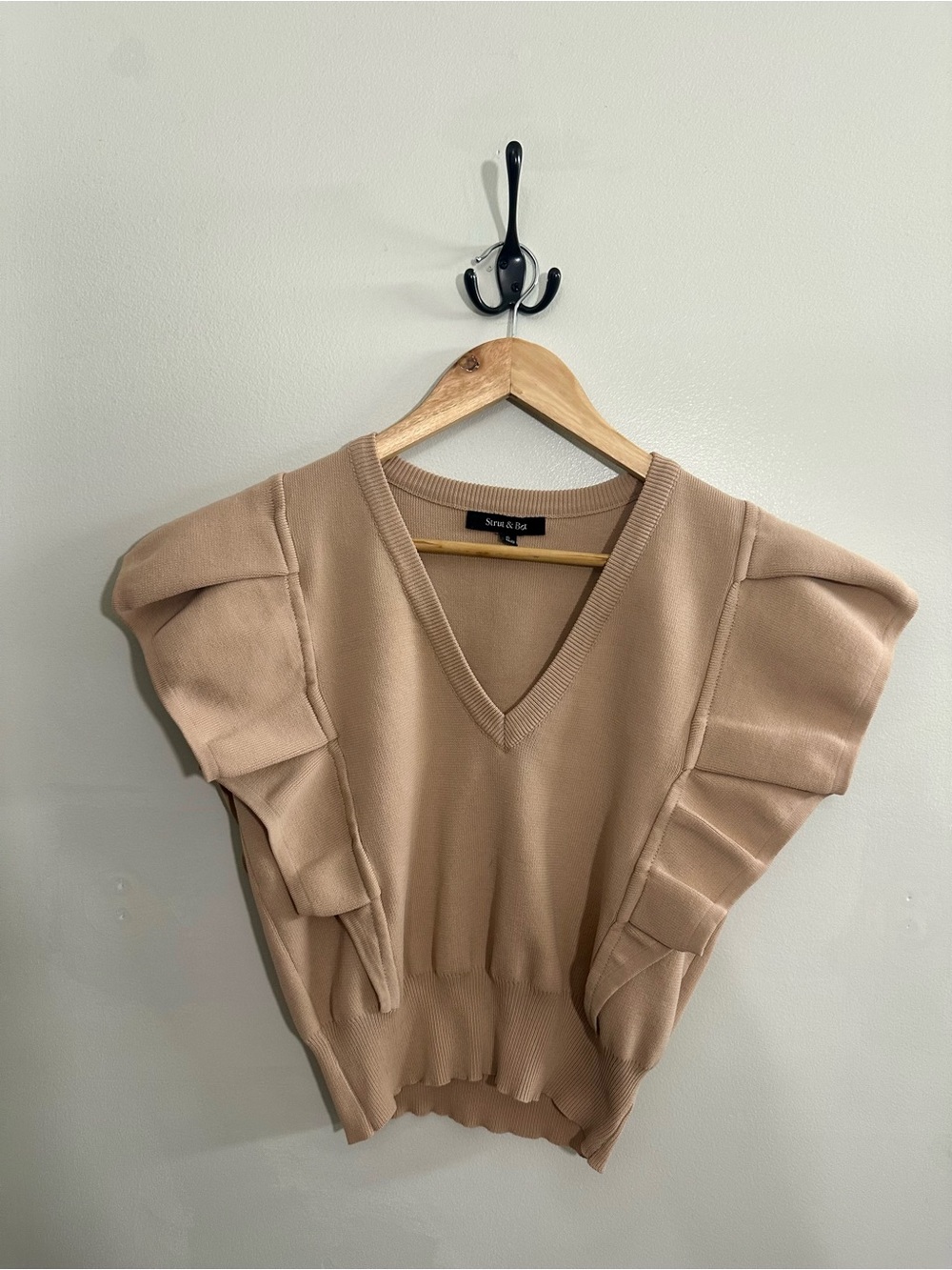 Strut & Bolt Camel Brown Ruffle Sleeve V neck Knit Sweater Top Size S
